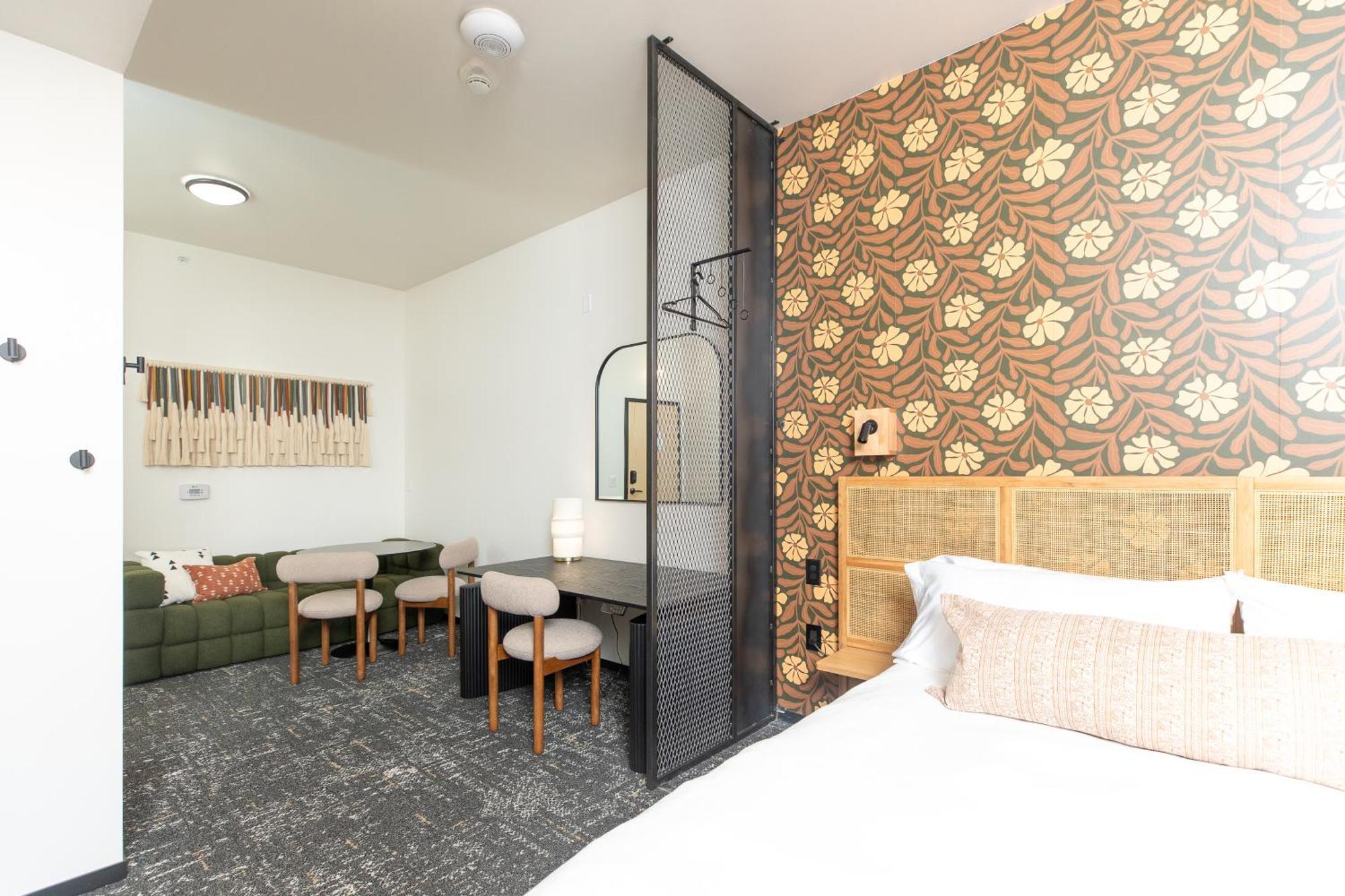 Hotel Kinship Landing Colorado Springs Exterior foto