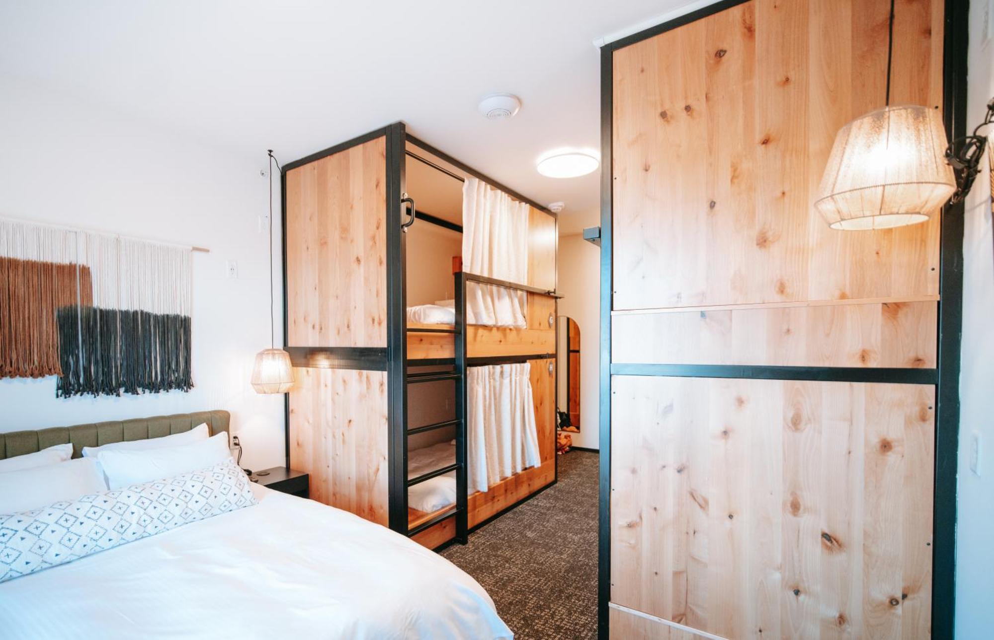 Hotel Kinship Landing Colorado Springs Exterior foto